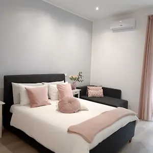  Apartment Eden House