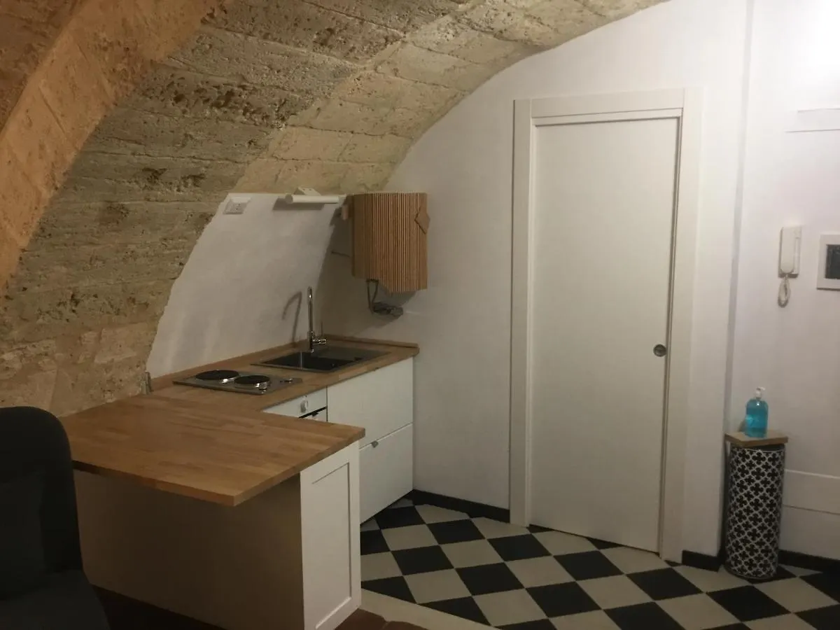 Flos Bari Italia