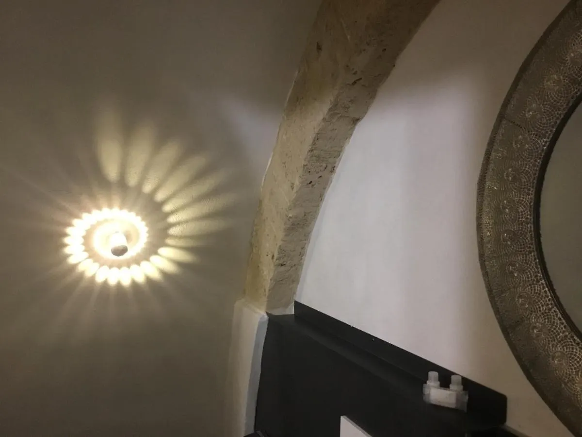 Flos Bari